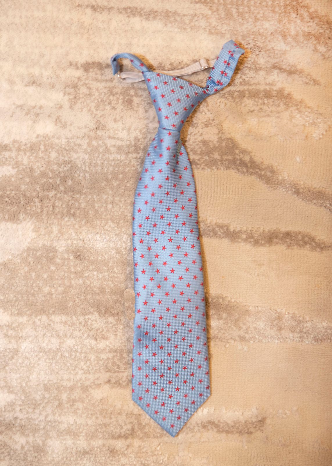 Corbata azul estampado estrellas