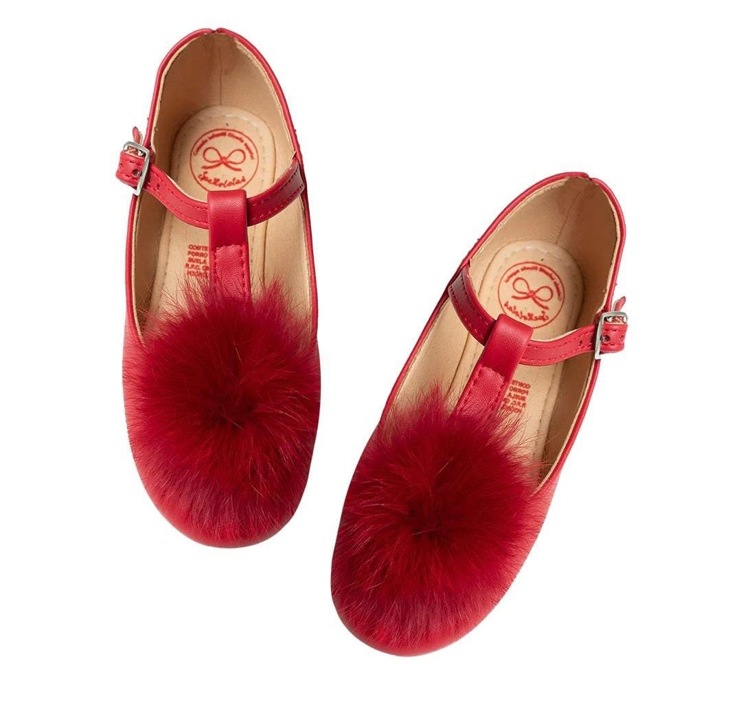 Zapato pompón rojo