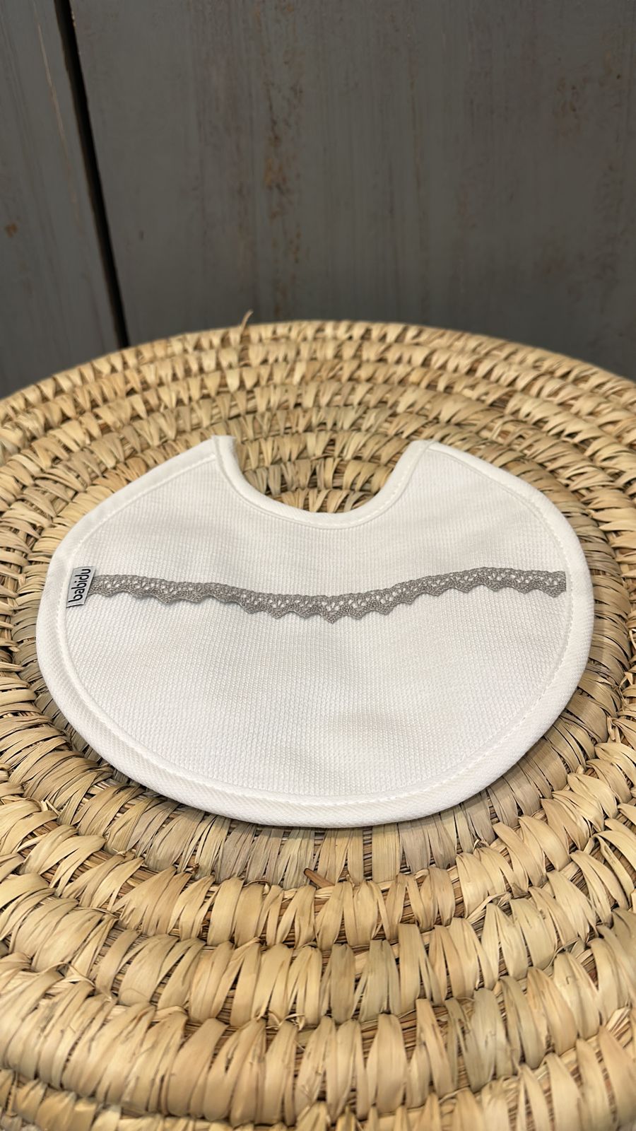 Babero puntilla española blanco