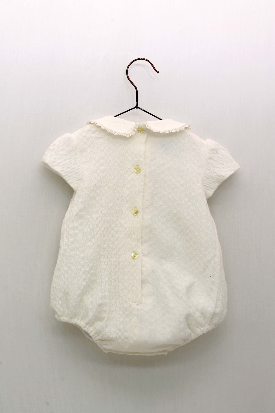 Jesusito ivory bordado 5804