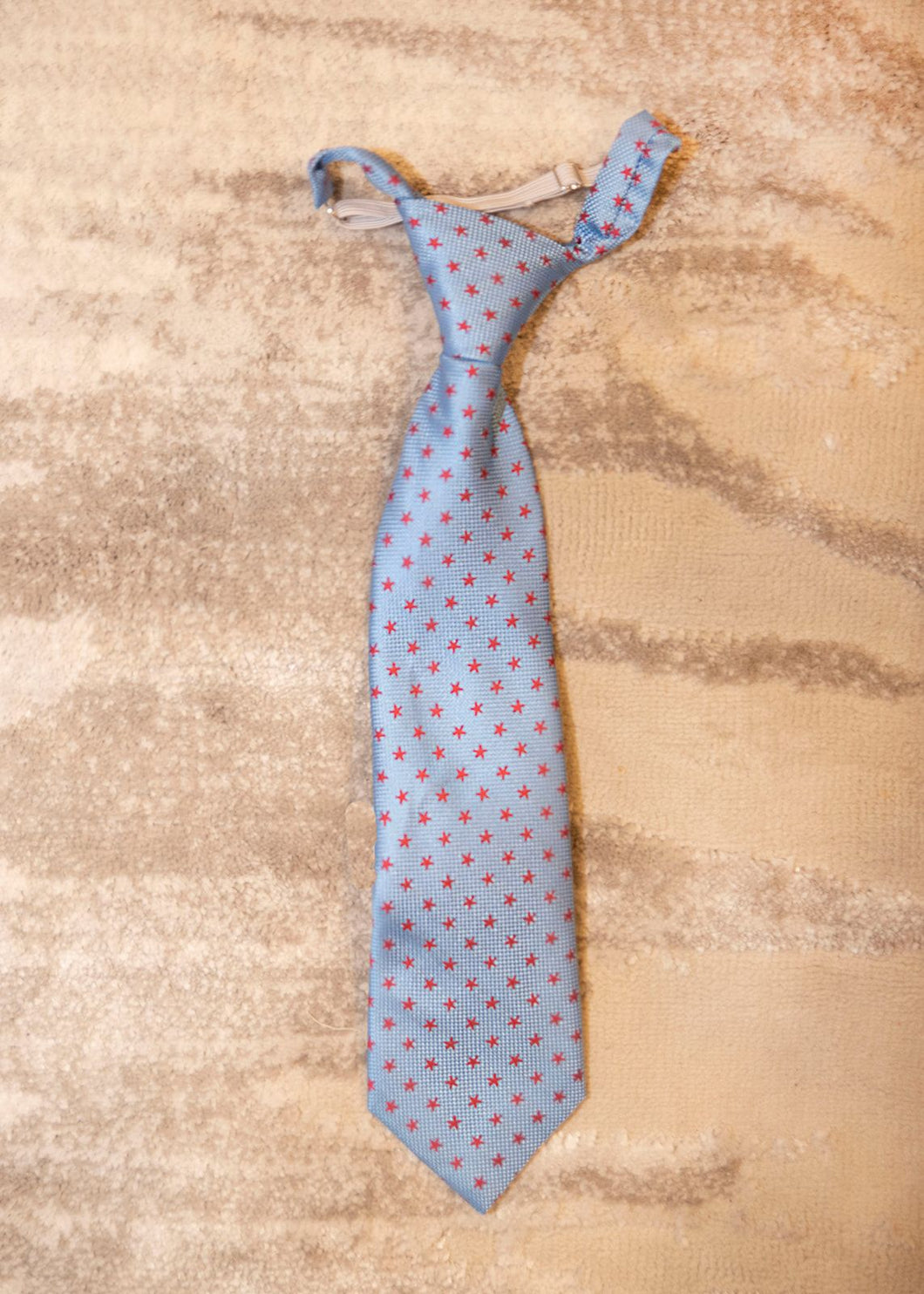 Corbata azul estampado estrellas