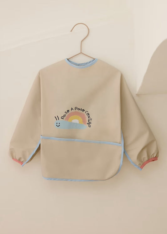 Babero con mangas 9065