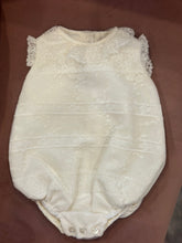 Cargar imagen en el visor de la galería, Mameluco chantilly
