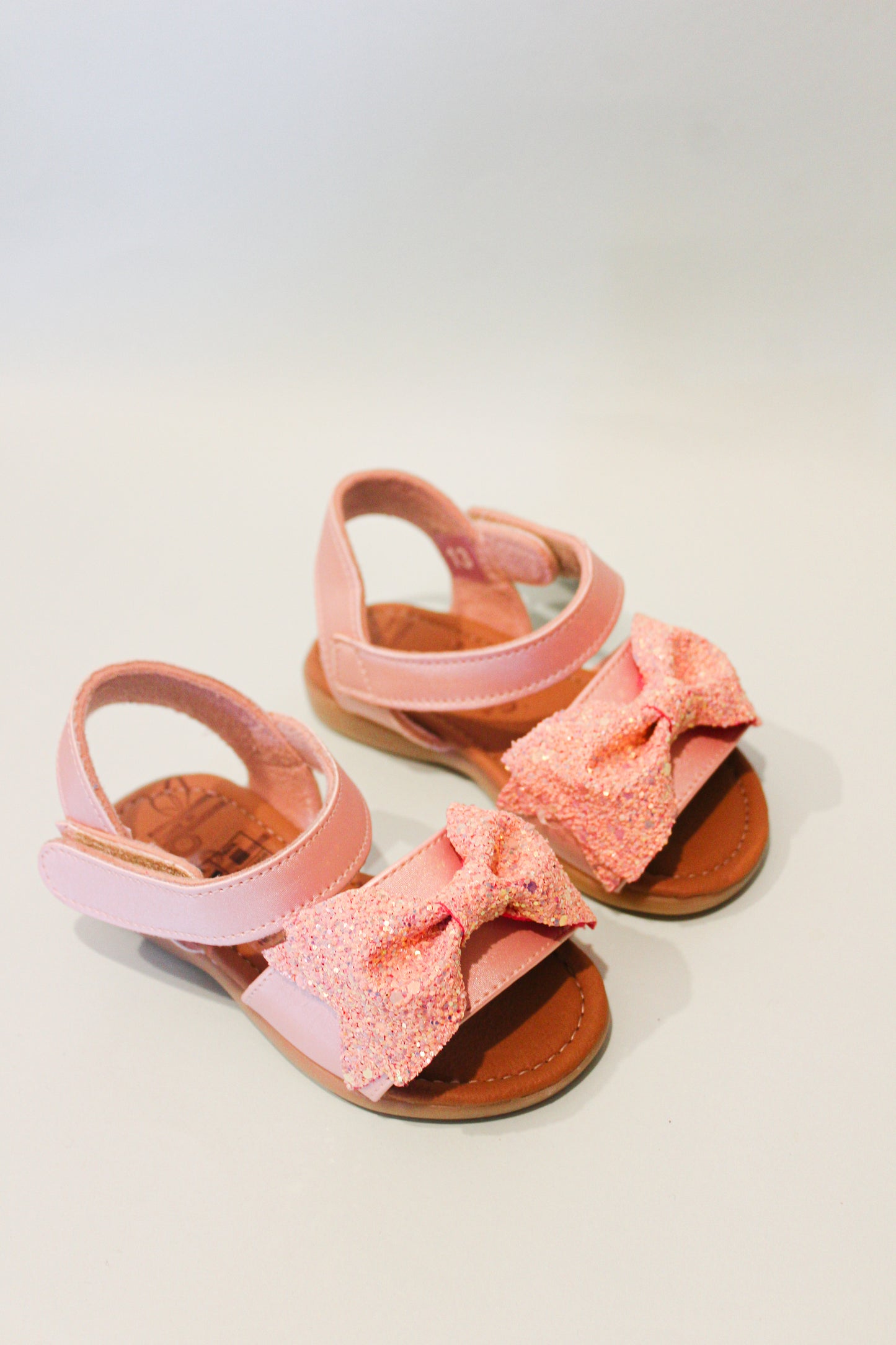 Sandalia rosa escarcha
